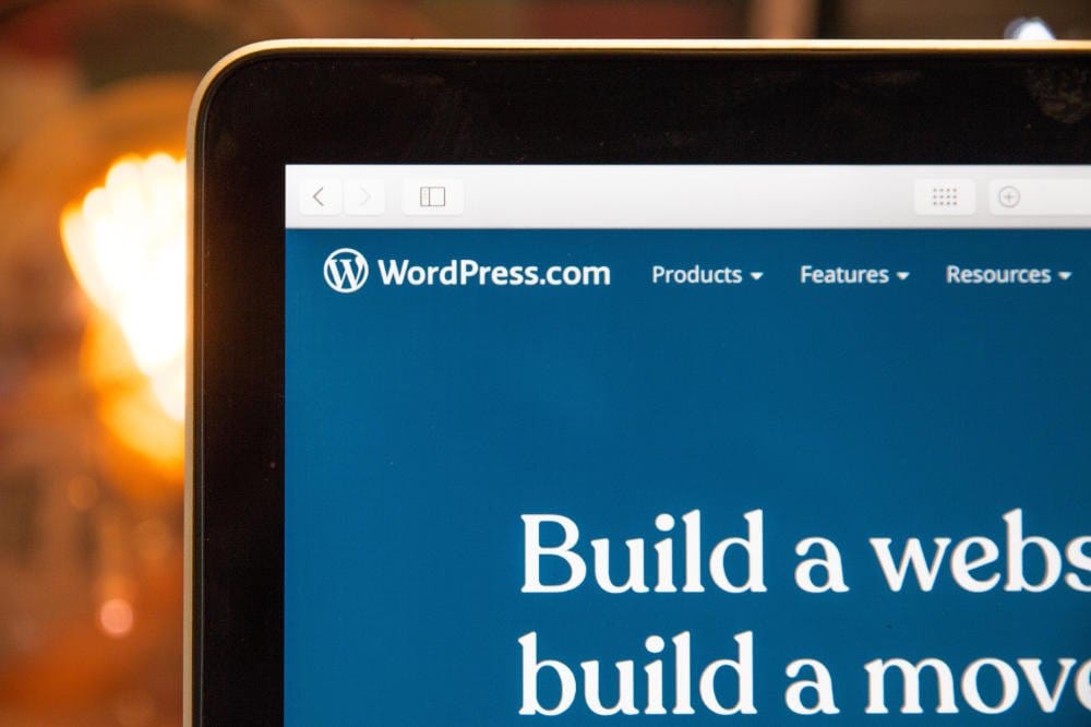 Écran d'accueil du site WordPress.com sur un ordinateur.